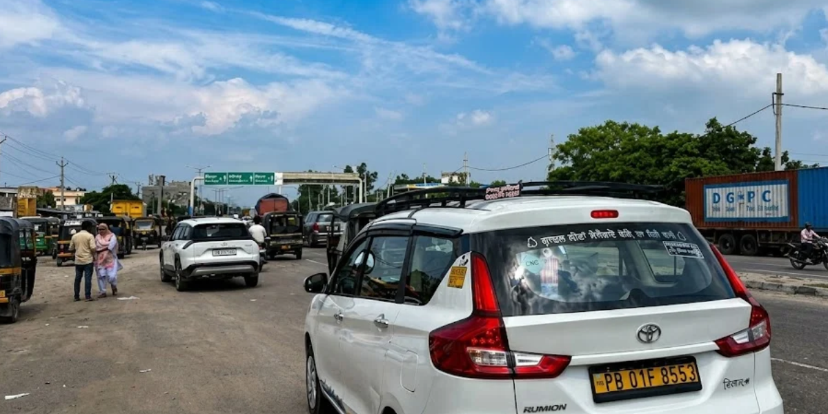 Things to Know Before Taking a Taxi from Chandigarh to Delhi Airport